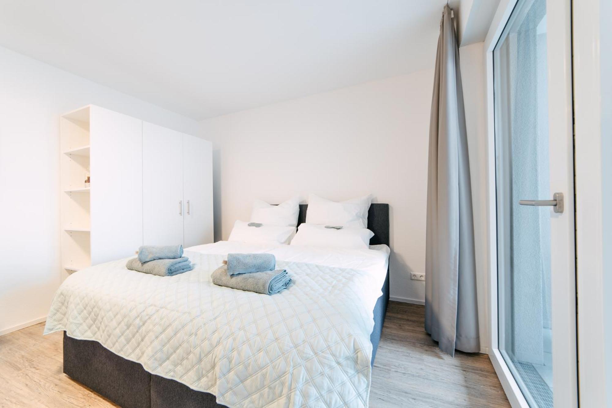 Zentrahome - Balkon Outlet Zentral Smarttv Business Metzingen  Luaran gambar