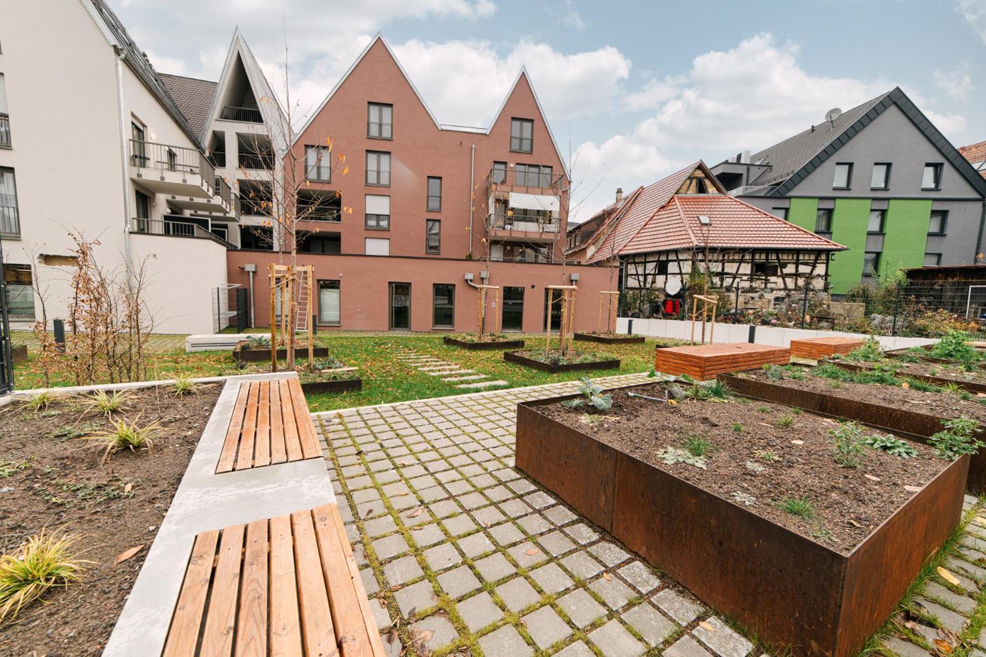 Zentrahome - Balkon Outlet Zentral Smarttv Business Metzingen  Luaran gambar